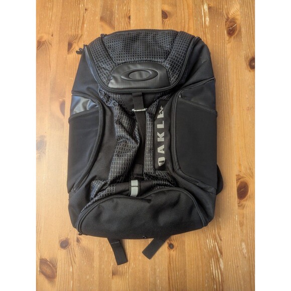 Oakley Link Backpack Sports Bookbag Gym Bag Blackout